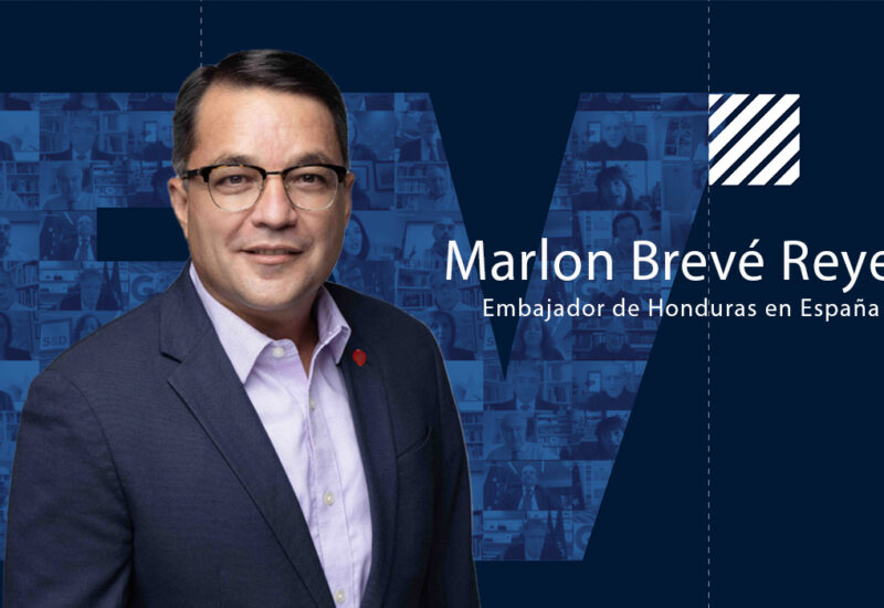 Retrato de Marlon Brev&eacute; Reyes, embajador de Honduras en Espa&ntilde;a.