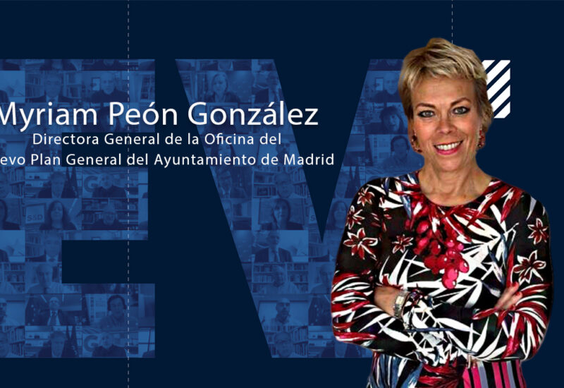 Myriam Pe&oacute;n, directora general del nuevo plan de Madrid, sonriente y vestida con un atuendo colorido.