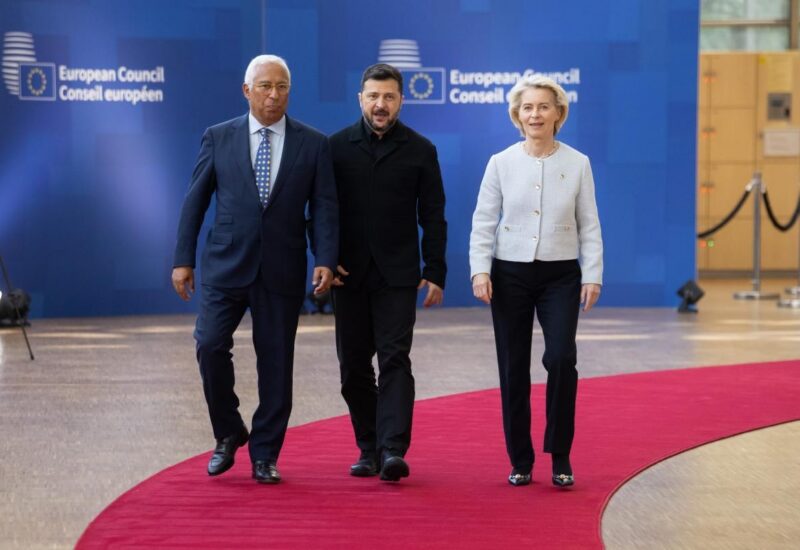 L&iacute;deres europeos caminan en evento oficial sobre Ucrania
